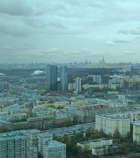 Погода в Москве переменчива