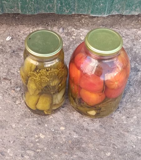 Раздача на мусорке