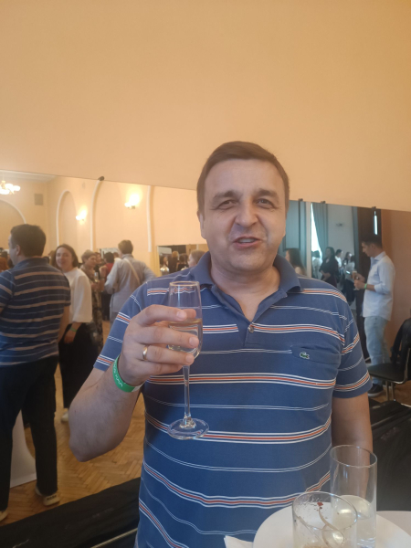 На фуршете