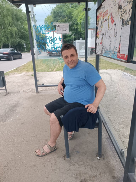 На остановке 13 июня 2026