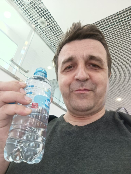 Жене — смузи, себе — воды. 23 мая 2026
