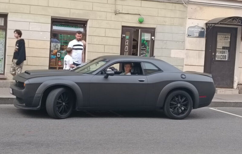 Бэтмобиль?