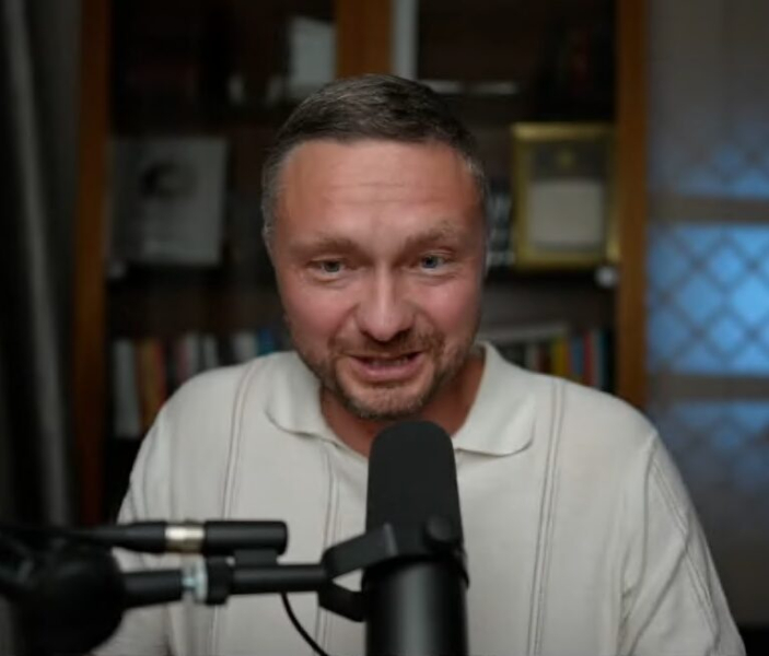 Антон Мажирин не любит покупать одежду