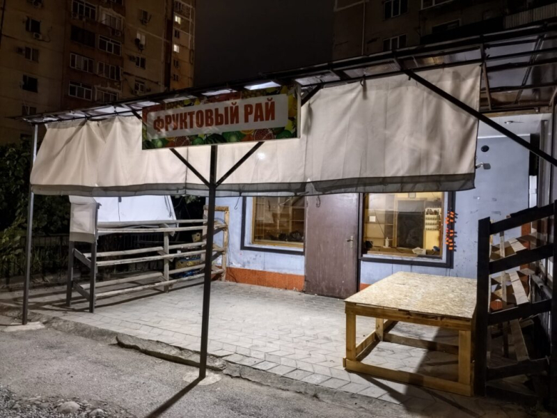 «Круглосуточная» палатка оказалась закрытой. 14 сентября 2026