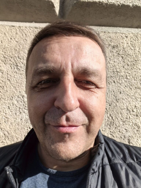 Постригся