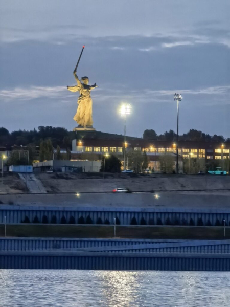 Вечереет над Волгой. 15 октября 2026